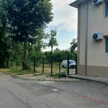 Хан Viriks Бургас